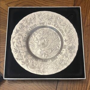 Wendell‎ August Twelve Days of Christmas plate